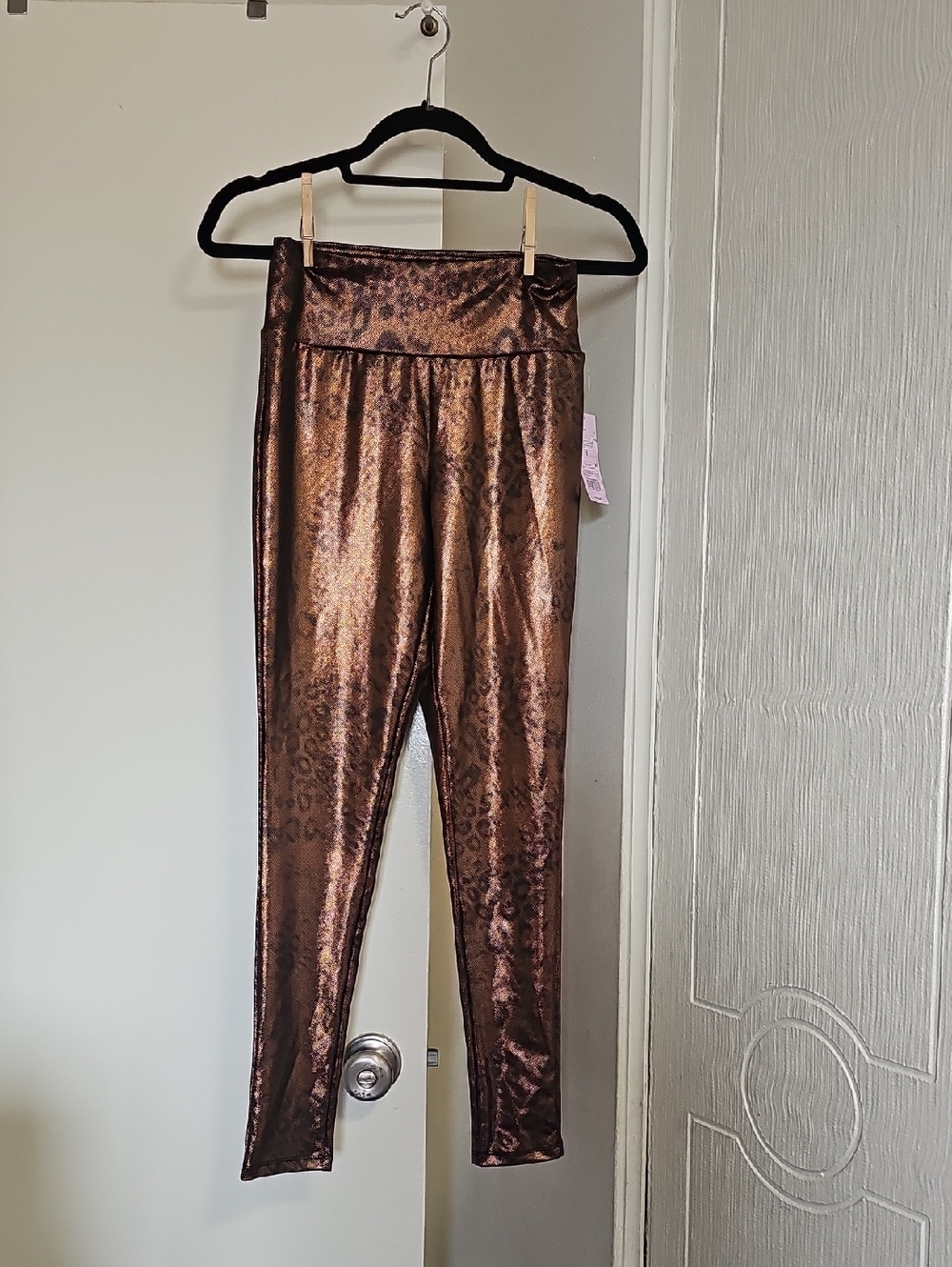 NWT Wild Fable Animal Print Metallic Leggings Small